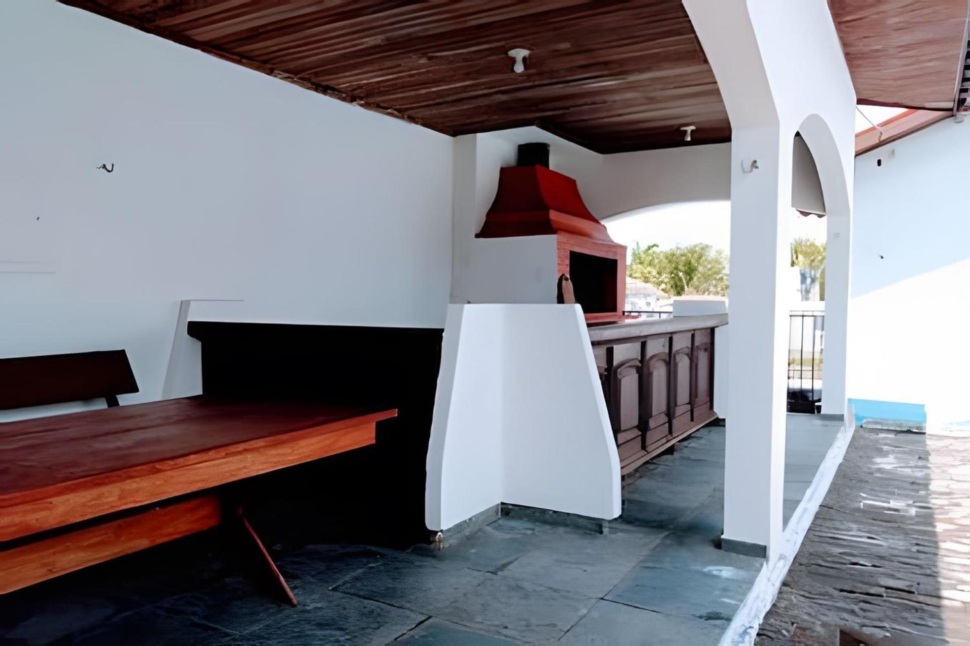 Casa Com Piscina Grande Em Salinas *