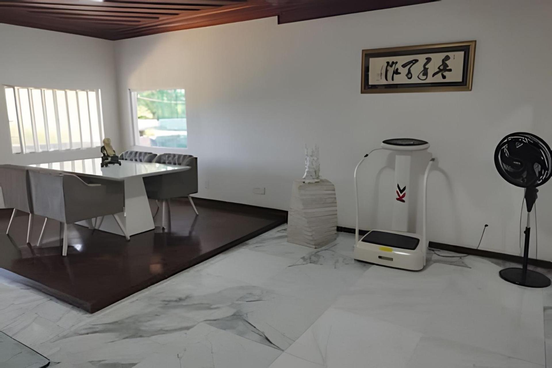Casa Com Piscina Grande Em Salinas Holiday home