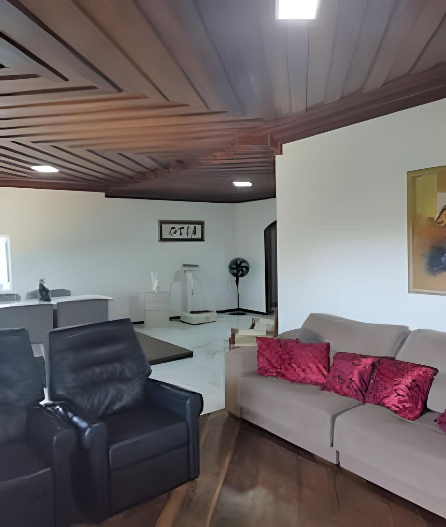 Holiday home Casa Com Piscina Grande Em Salinas *